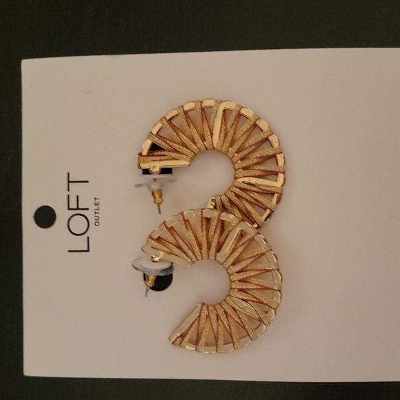 LOFT EARRINGS - Picture 1 of 2